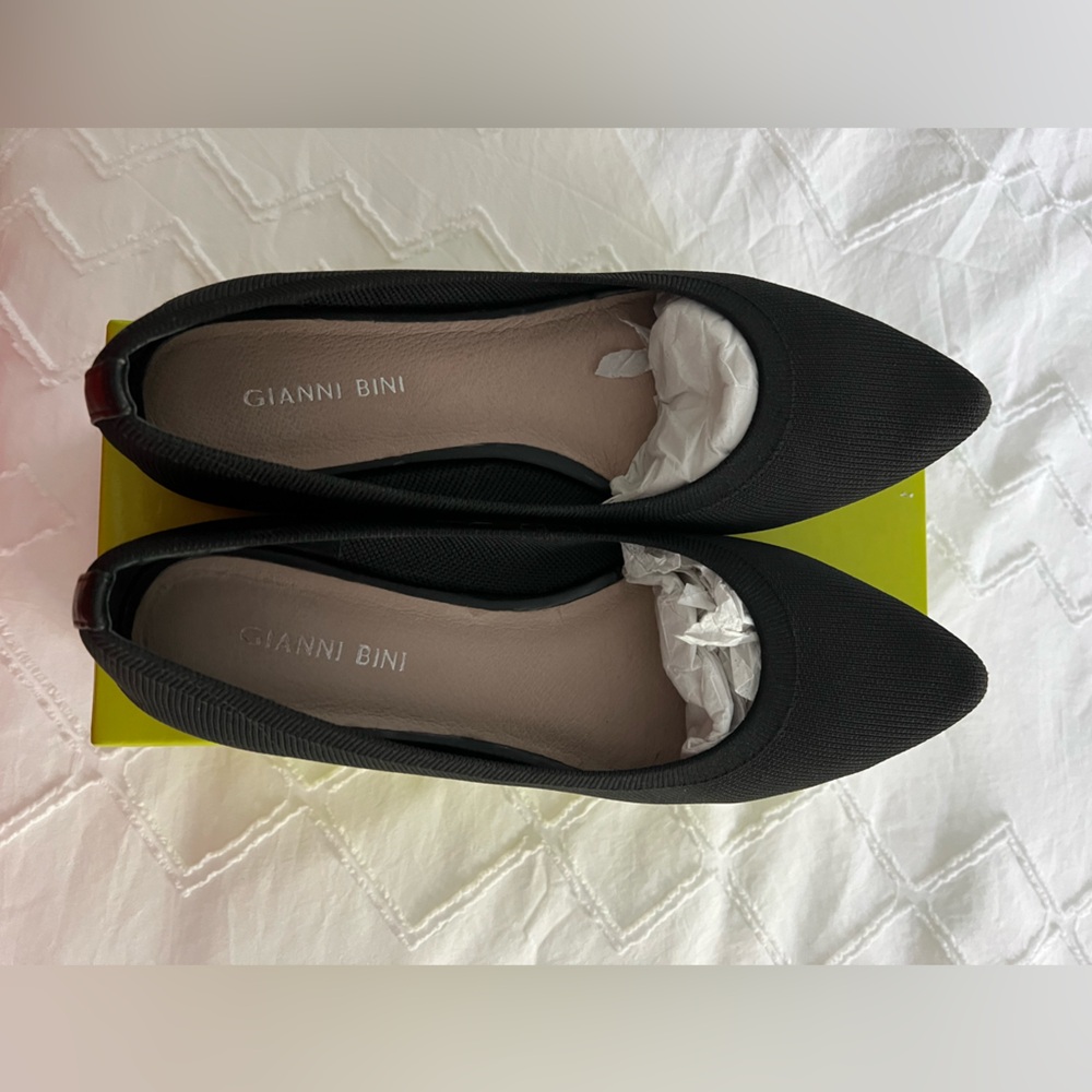 Semine black knit pointy flats